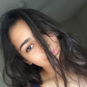 Meet your Posher, Adrianna